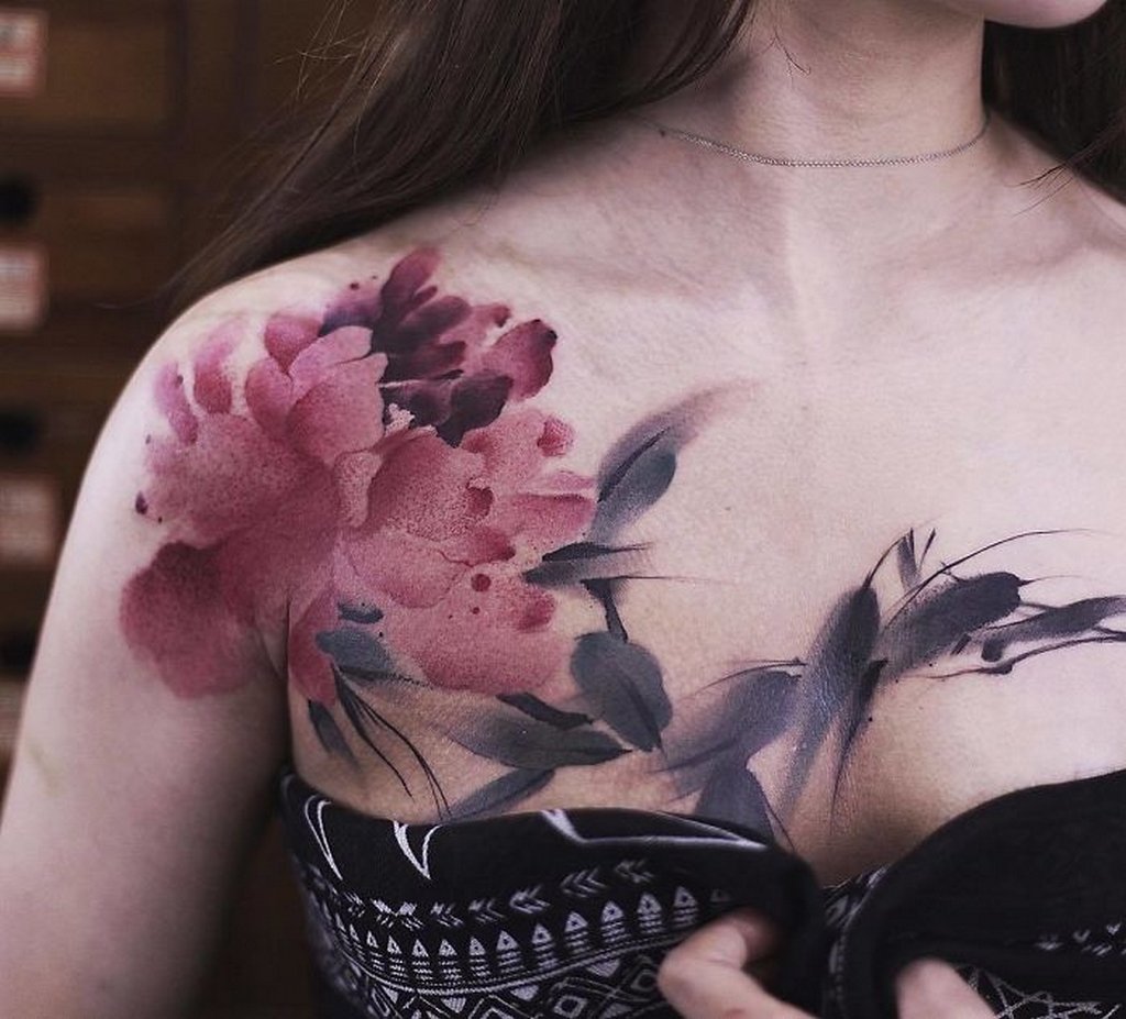 Tatouage floral de Chen Jie