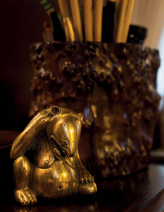 Ours assis en bronze doré, dynastie des Han de l'Ouest, détail
