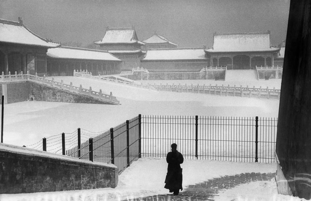 Chine, 1957, Cité interdite sous la neige, photographie de Marc Riboud