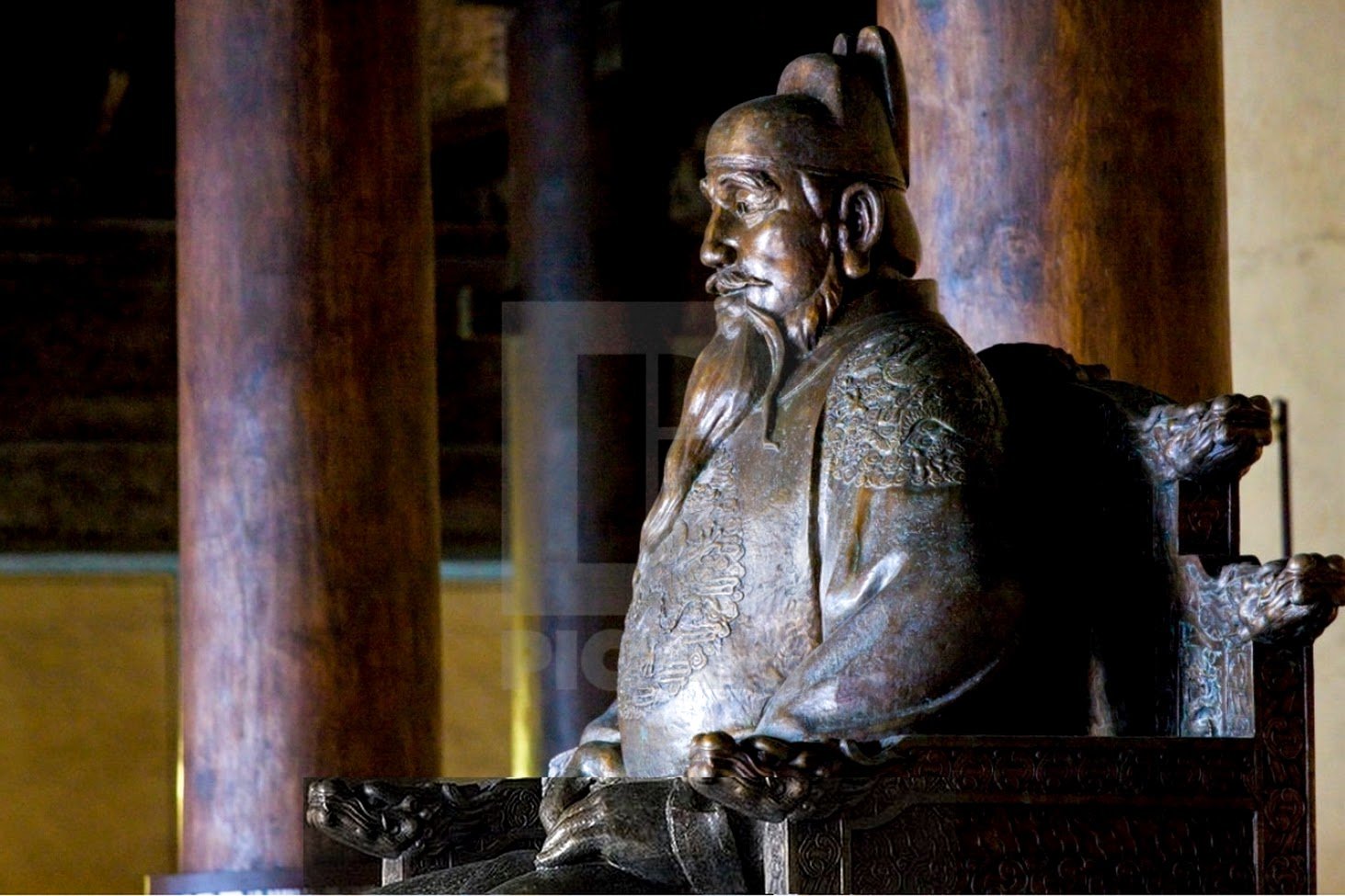 Statue de l'empereur Yongle au site des tombeaux Ming, Chang Ling Way, Pékin (Pékin), Chine