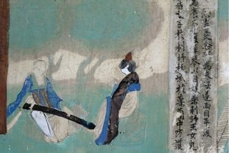 En jouant de la petite cithare sous un arbre, peinture murale, Dunhuang, grotte 85, fin des Tang