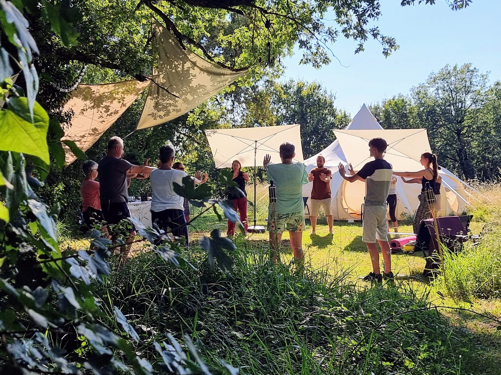 Initiation au qi gong aux jardins de l’instant végétal avec Isabelle Lepachelet